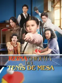 Reina chiquita del tenis de mesa completo